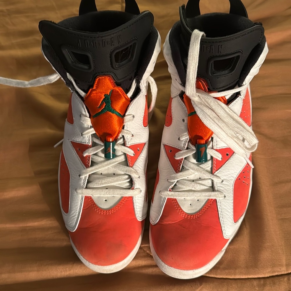 Size 11, Jordans